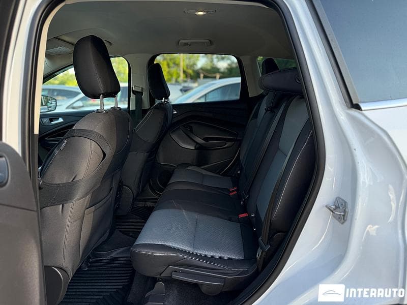 2018 Ford Escape — Miniatură 18