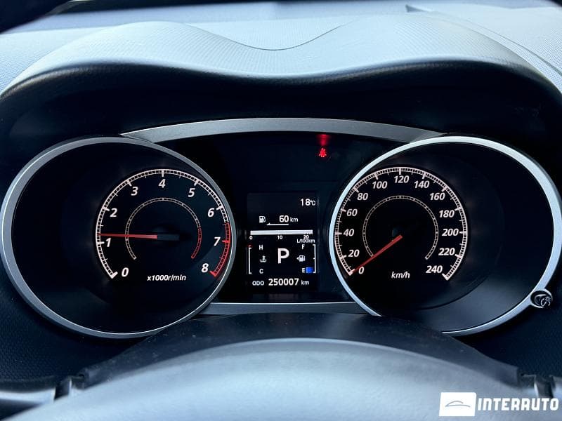 2011 Mitsubishi Outlander XL — Miniatură 11