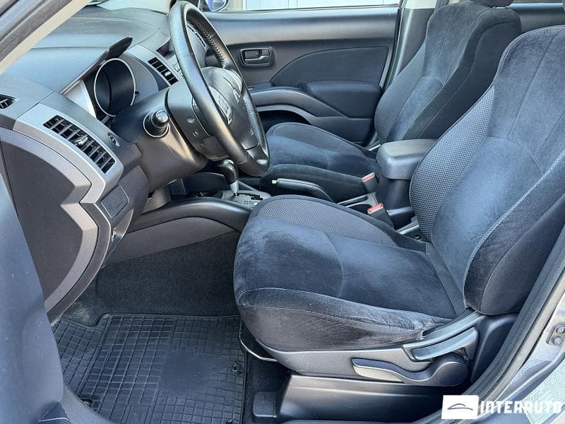 2011 Mitsubishi Outlander XL — Miniatură 7