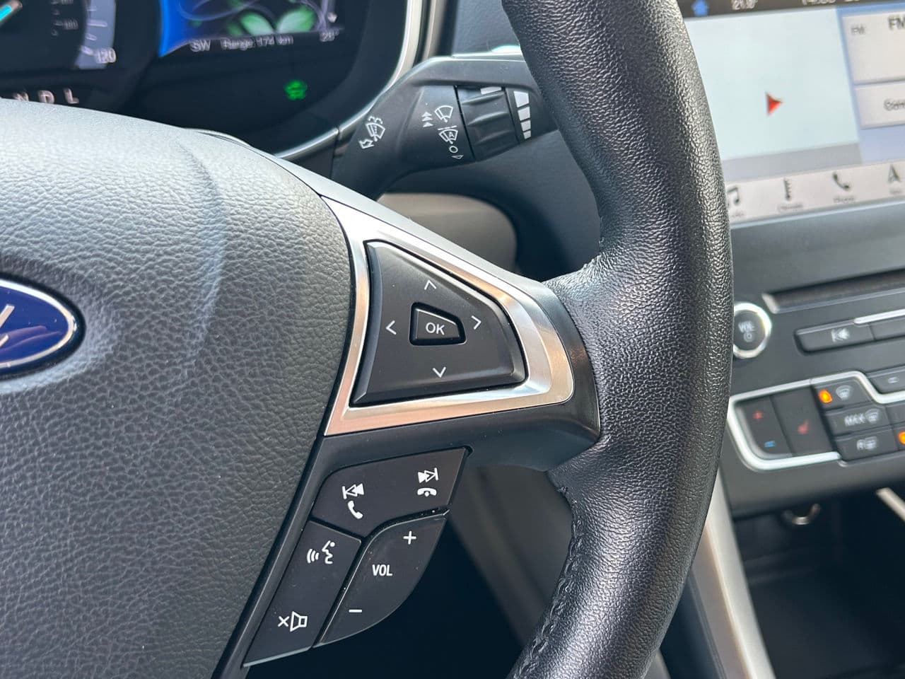 2017 Ford Fusion — Miniatură 10