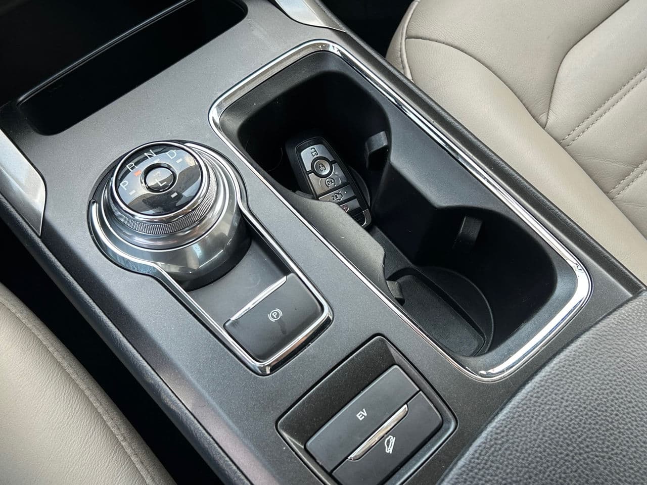 2017 Ford Fusion — Miniatură 14