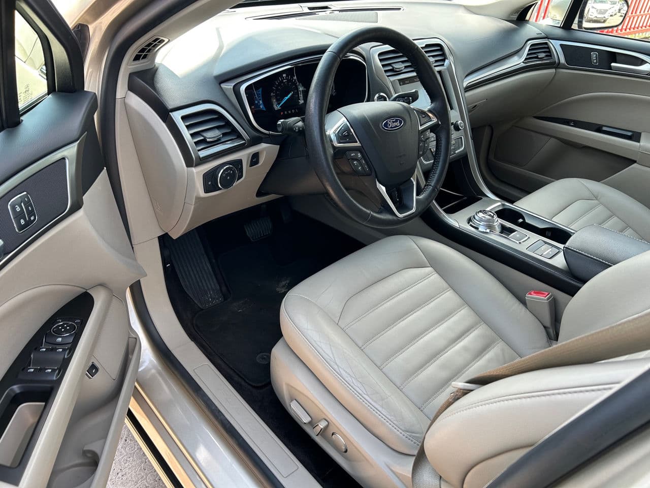 2017 Ford Fusion — Miniatură 6