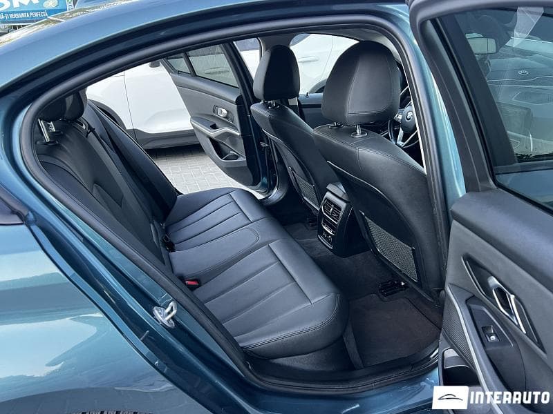 2019 BMW 330E — Miniatură 13