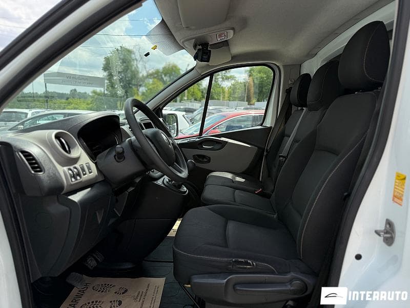 2018 Renault Trafic — Miniatură 5