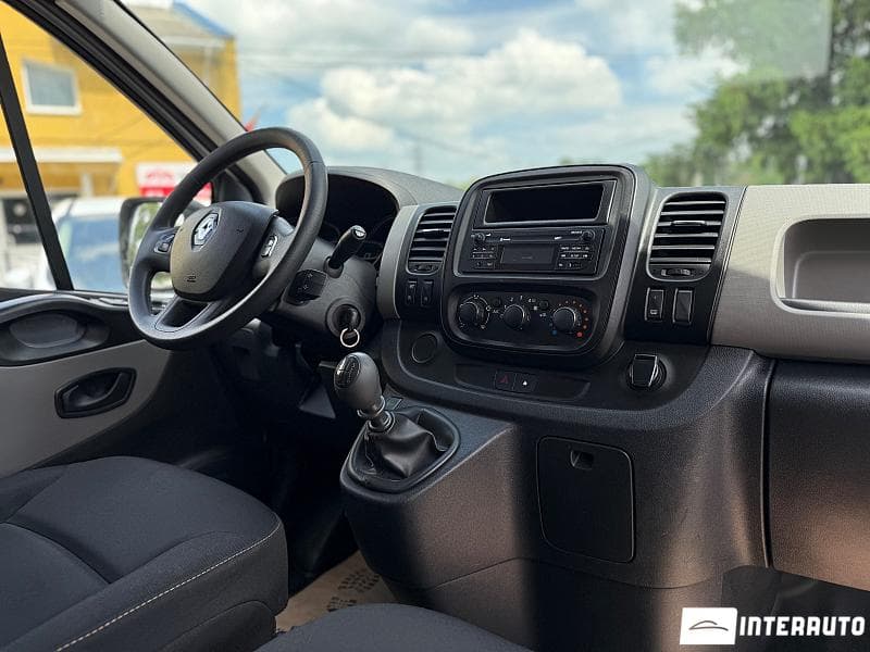 2018 Renault Trafic — Miniatură 8