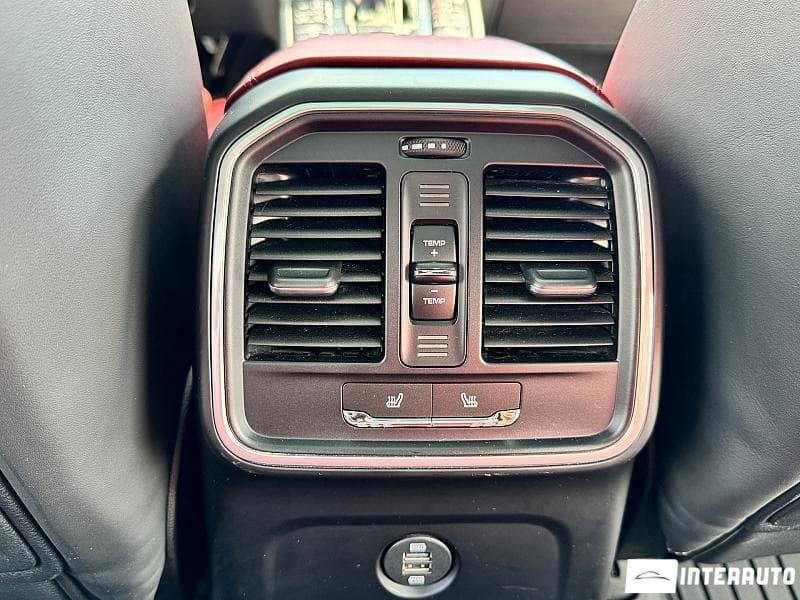2016 Porsche Macan — Miniatură 25