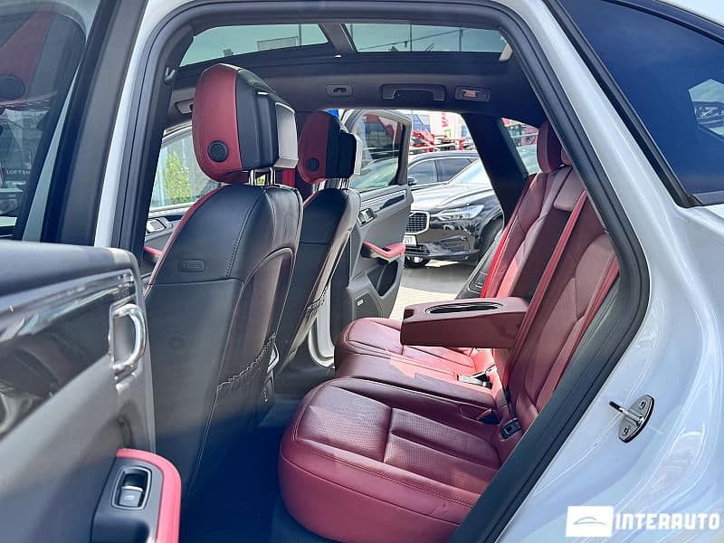 2016 Porsche Macan — Miniatură 14