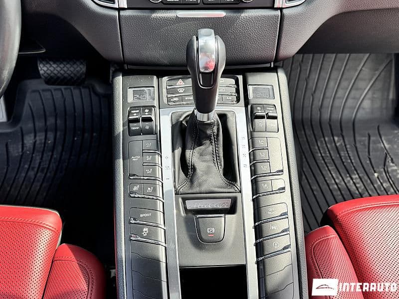 2016 Porsche Macan — Miniatură 13