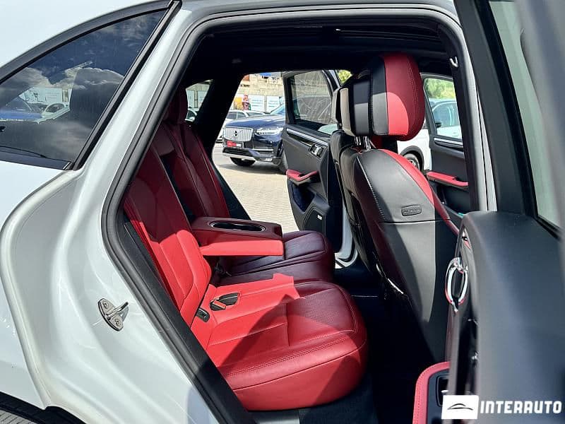 2016 Porsche Macan — Miniatură 16