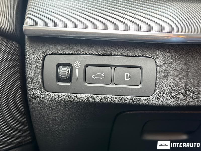 Volvo XC 90 2019 — Миниатюра 9
