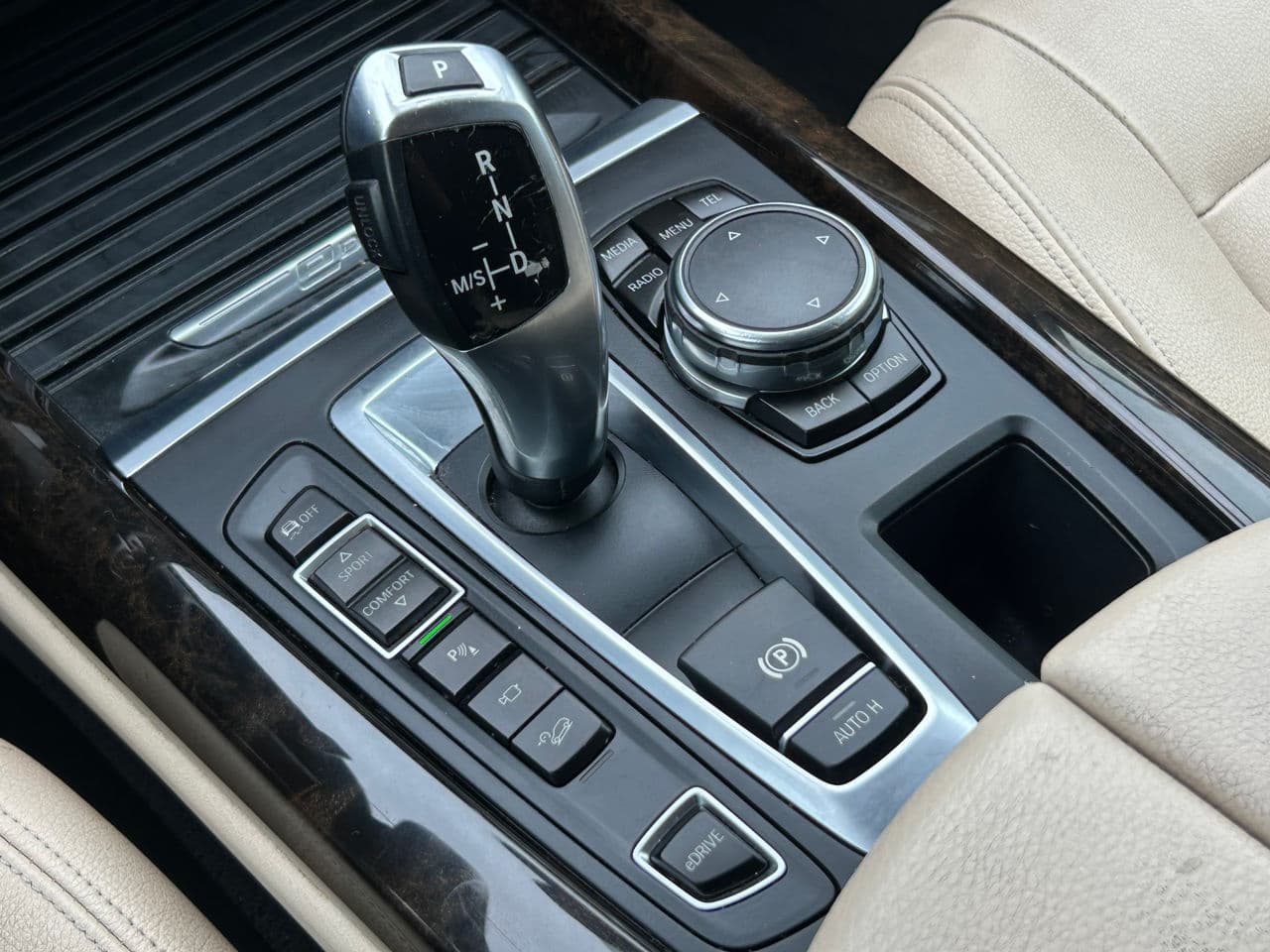 BMW X5 4.0e 2016 — Миниатюра 15
