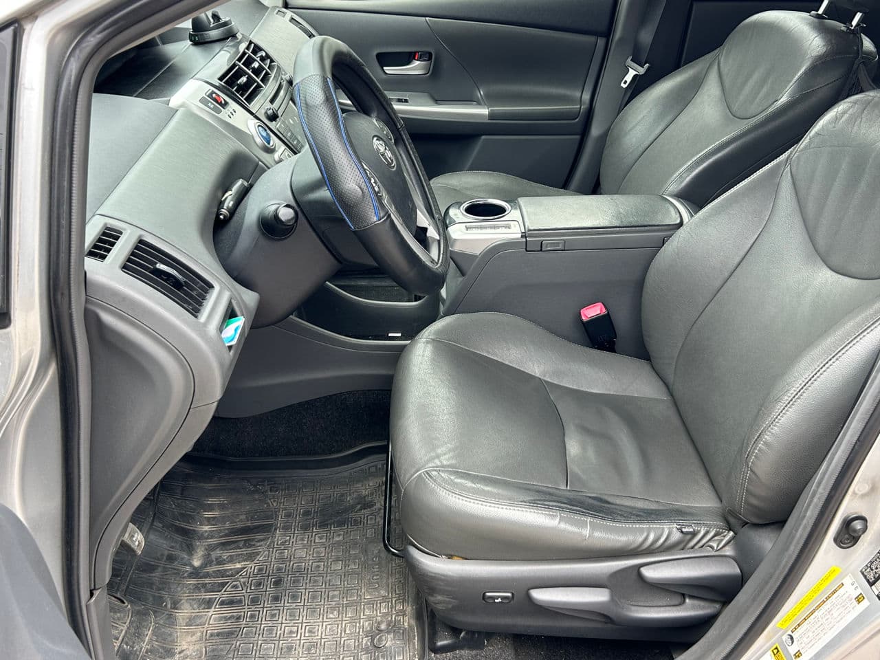 Toyota Prius Plus / V 2012 — Миниатюра 8