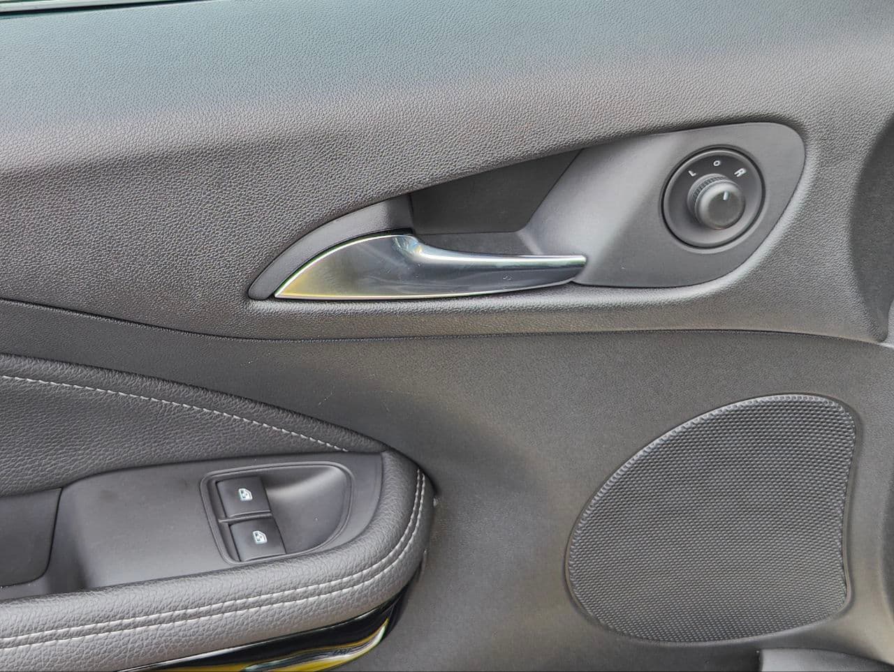 Opel Adam 2016 — Миниатюра 13