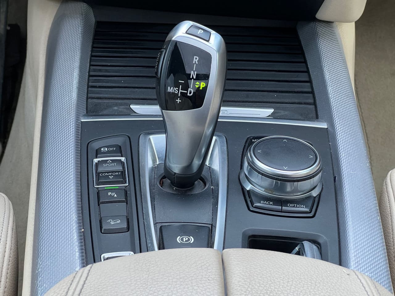 2017 BMW X5 4.0e — Miniatură 14