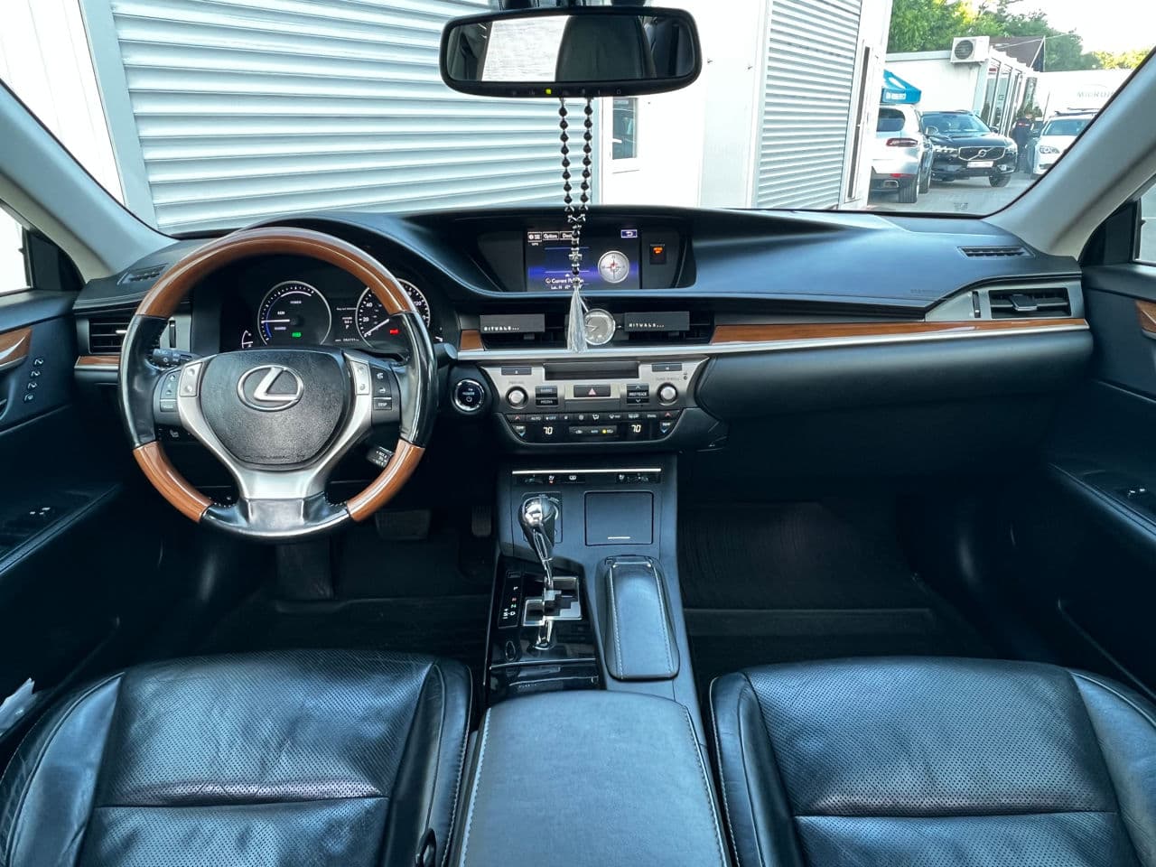 2015 Lexus ES 300h — Miniatură 14