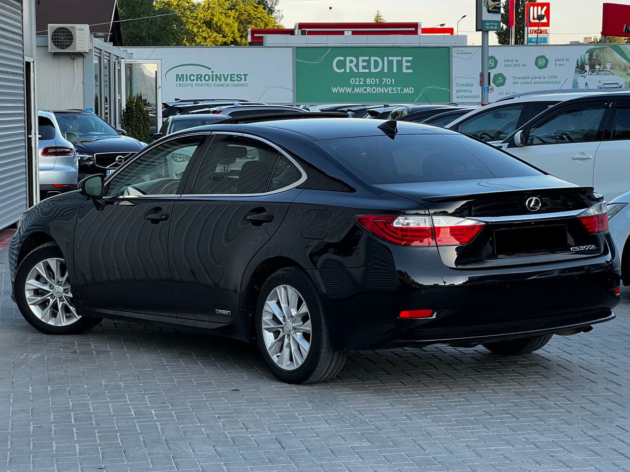 2015 Lexus ES 300h — Miniatură 4