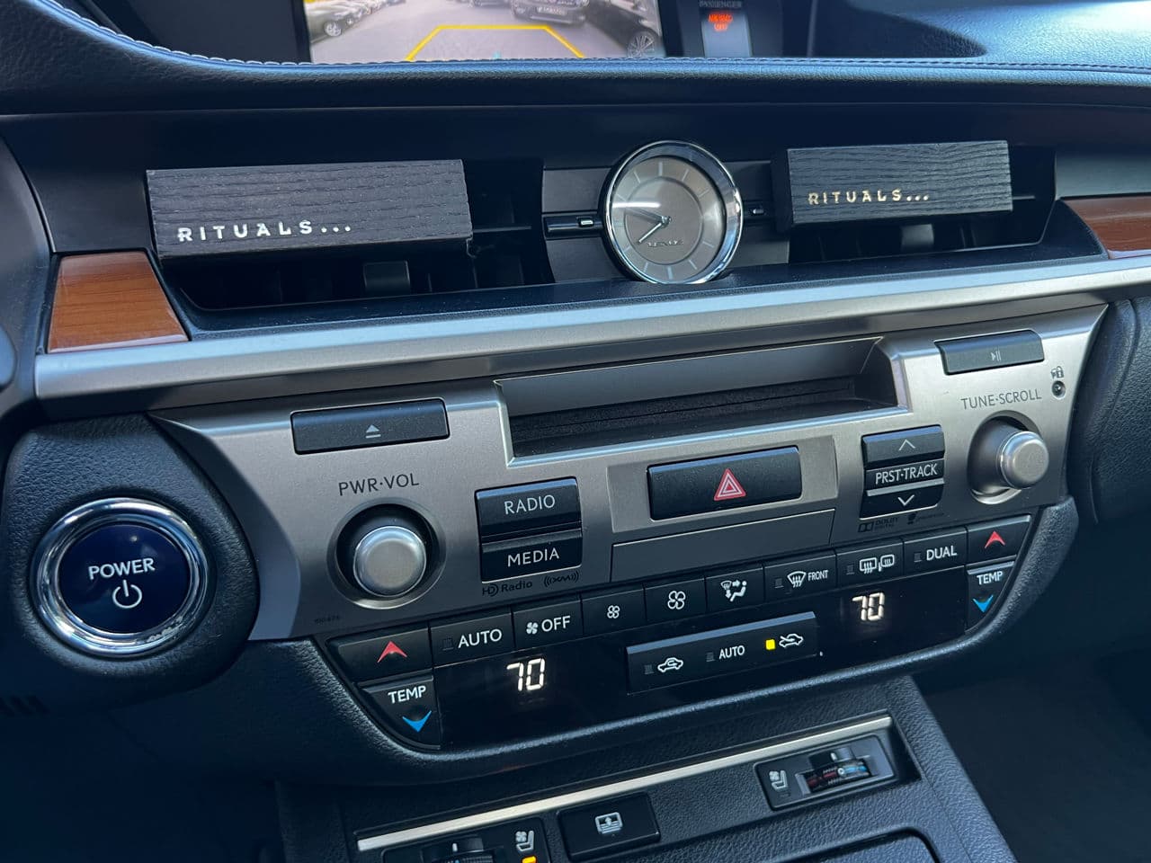 2015 Lexus ES 300h — Miniatură 12