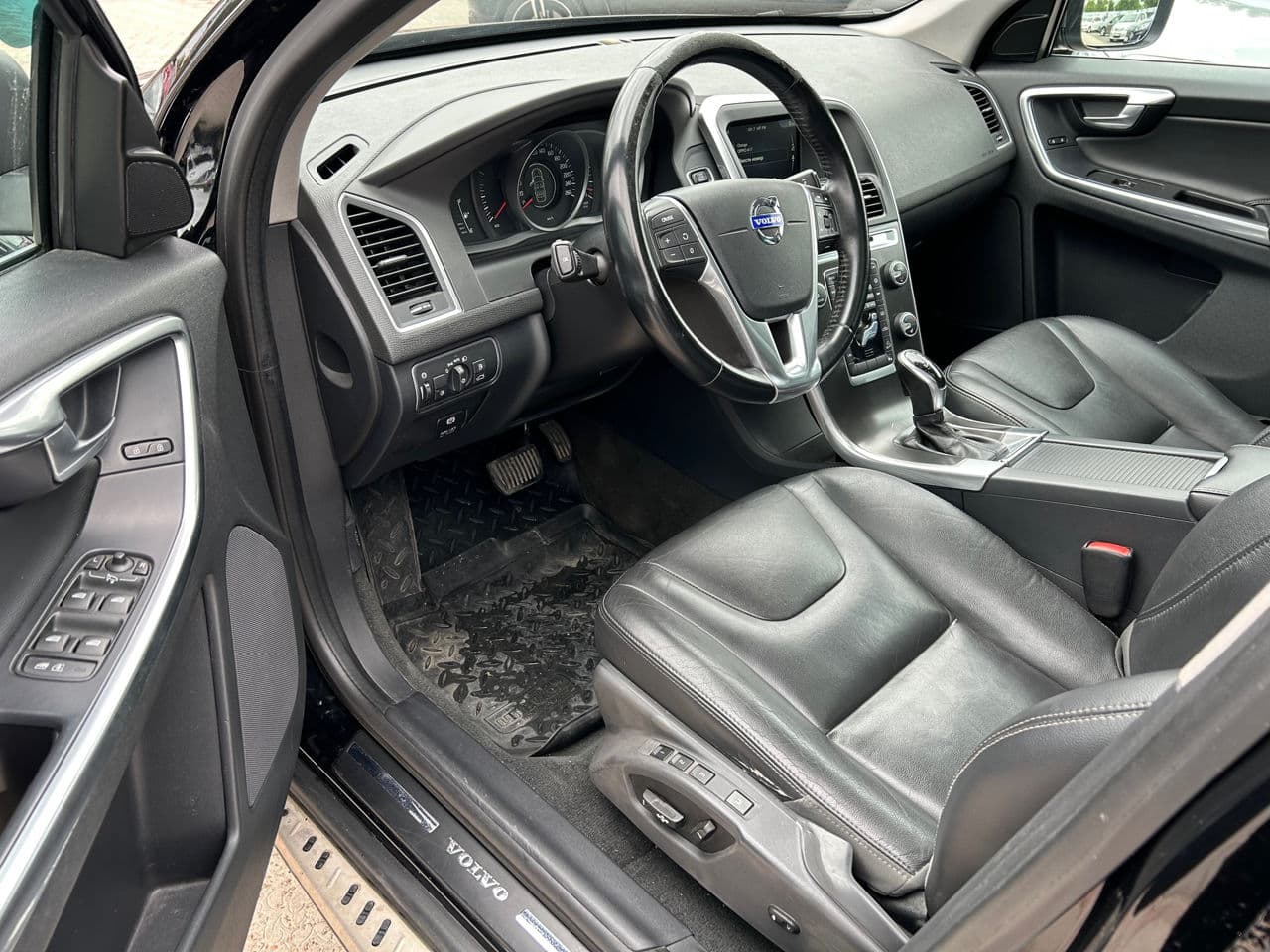 Volvo XC 60 2014 — Миниатюра 5