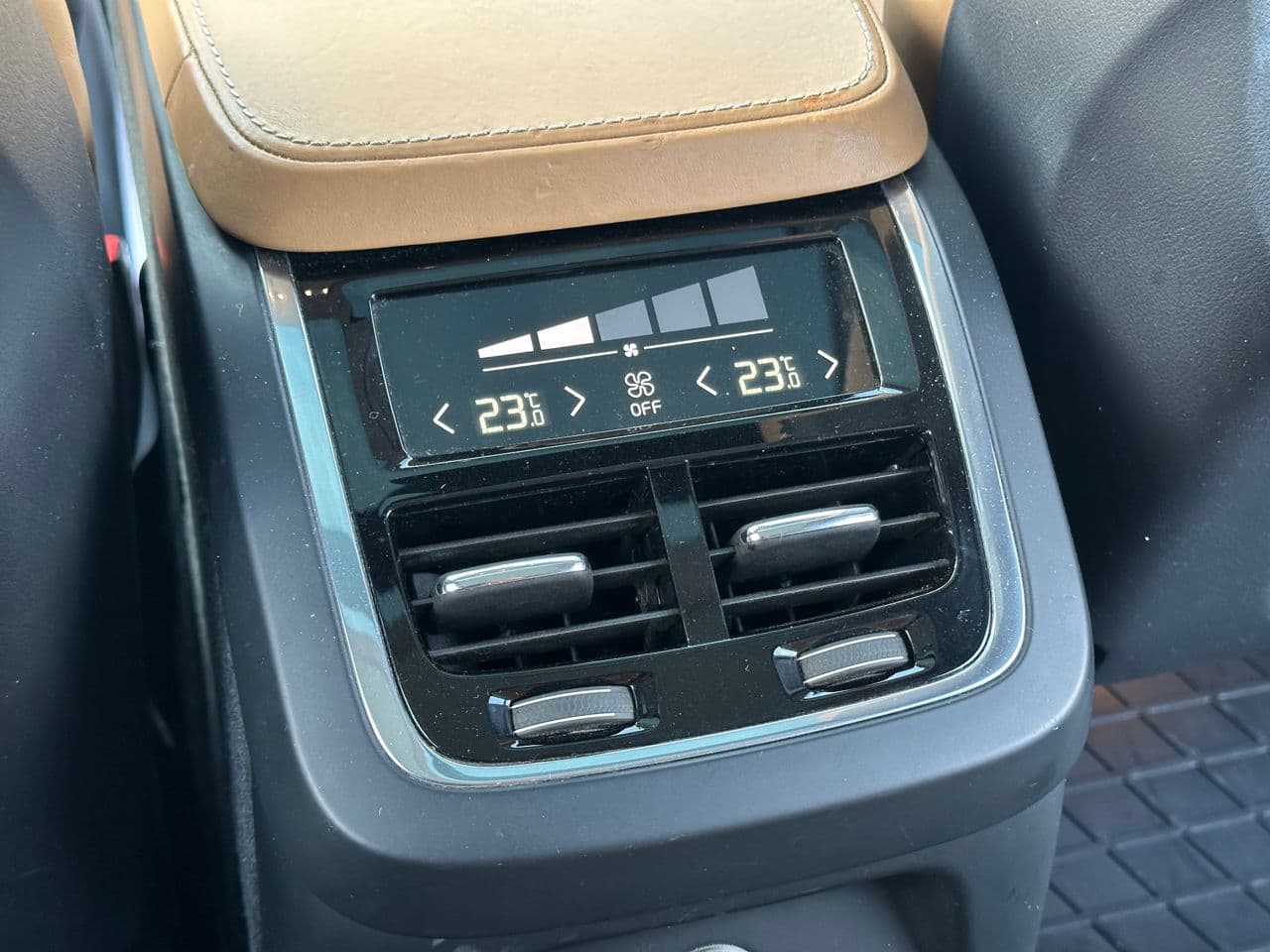 2015 Volvo XC 90 — Miniatură 18