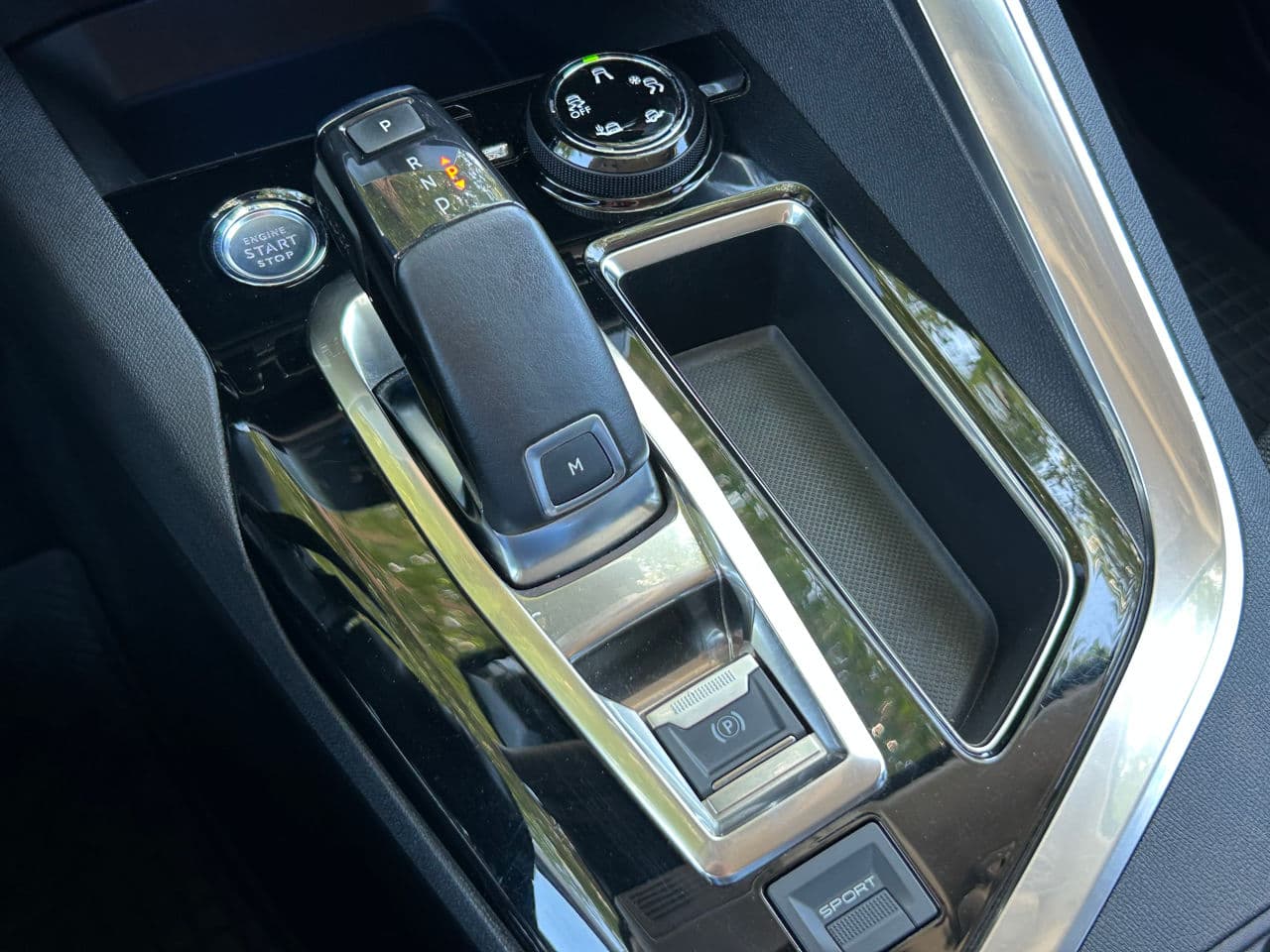 2018 Peugeot 3008 — Miniatură 15