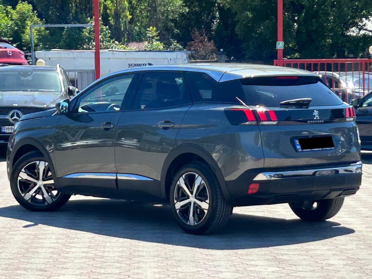 2018 Peugeot 3008 — Miniatură 2
