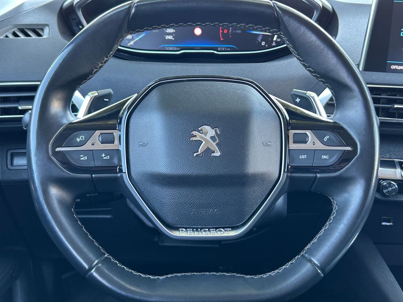 2018 Peugeot 3008 — Miniatură 11
