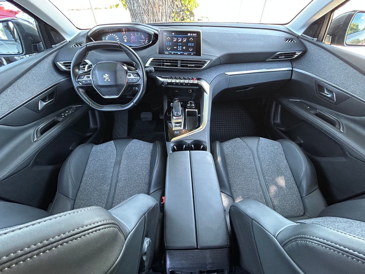 2018 Peugeot 3008 — Miniatură 9