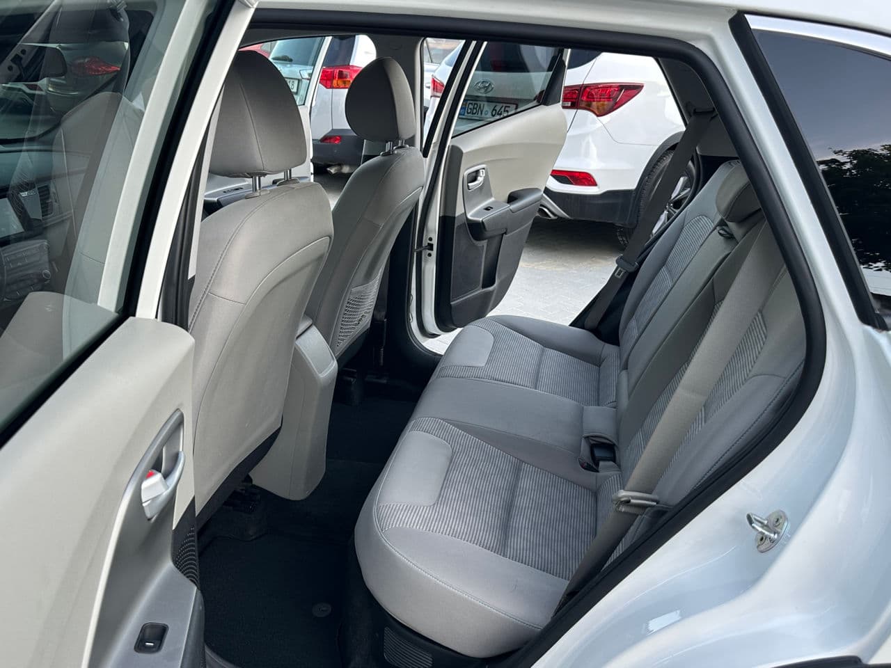 2019 Kia Niro — Miniatură 13