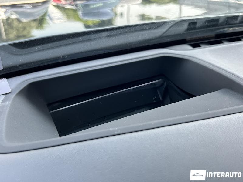 2017 BMW 740e — Miniatură 18