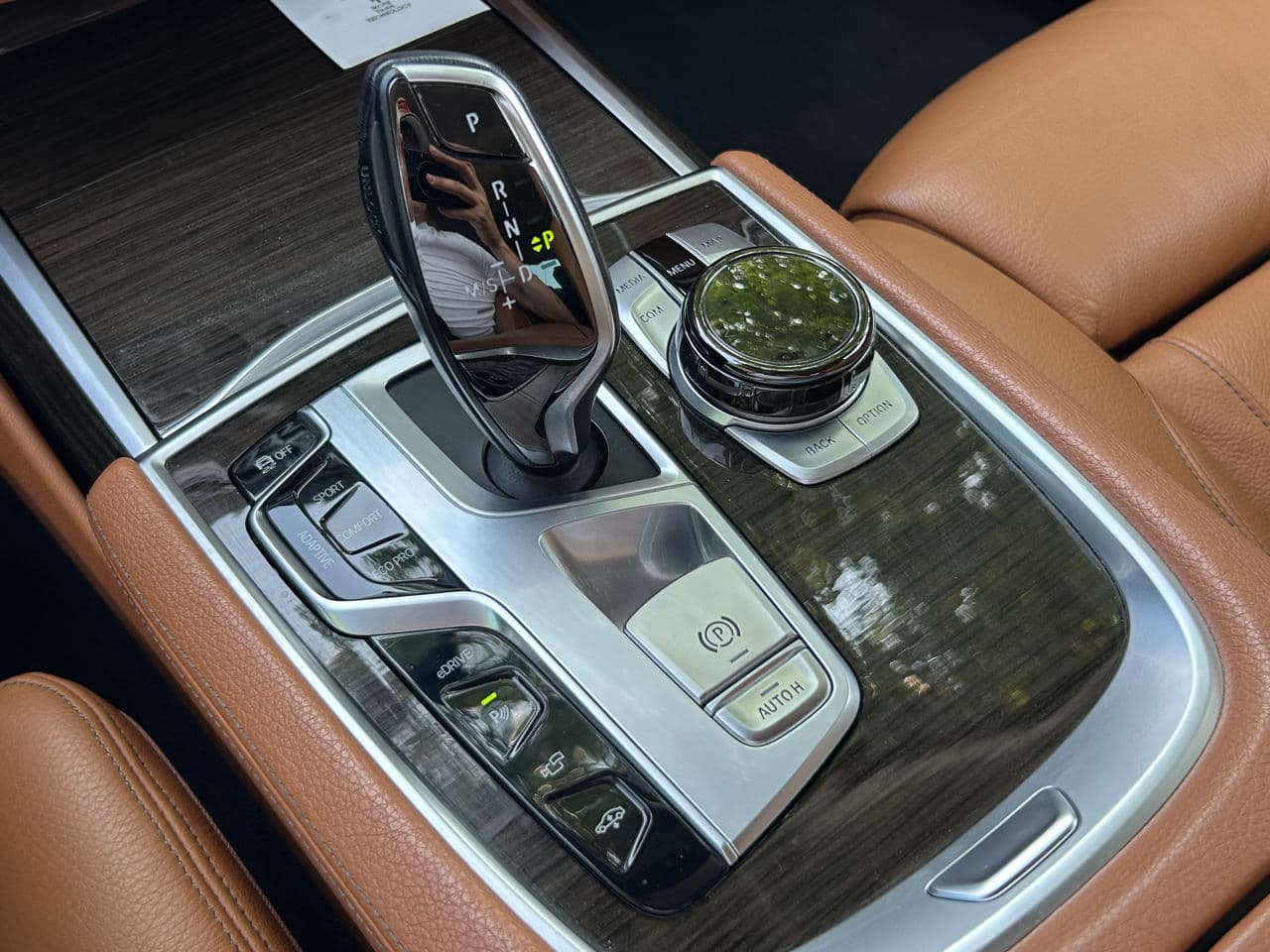 2017 BMW 740e — Miniatură 16