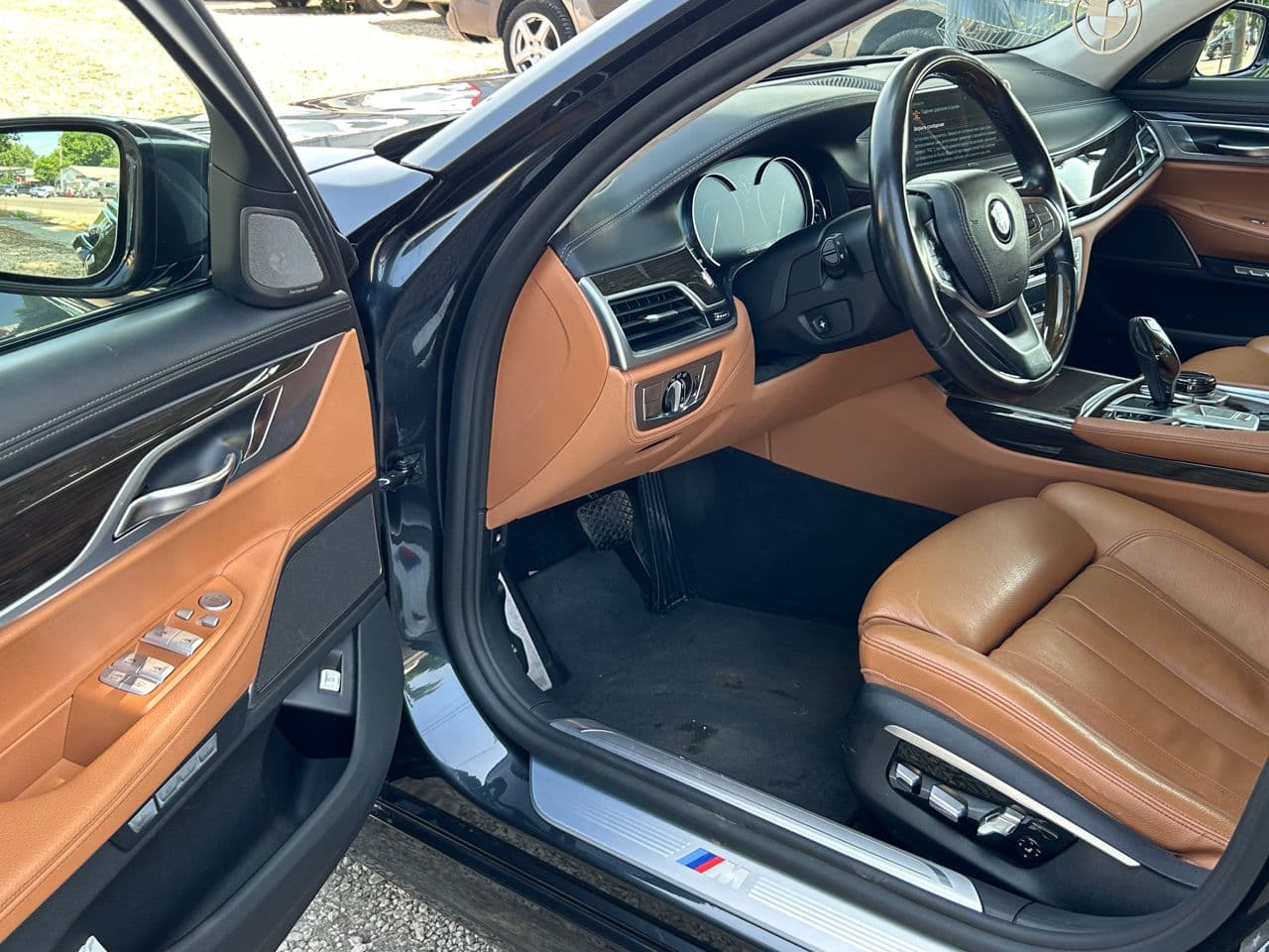 2017 BMW 740e — Miniatură 8