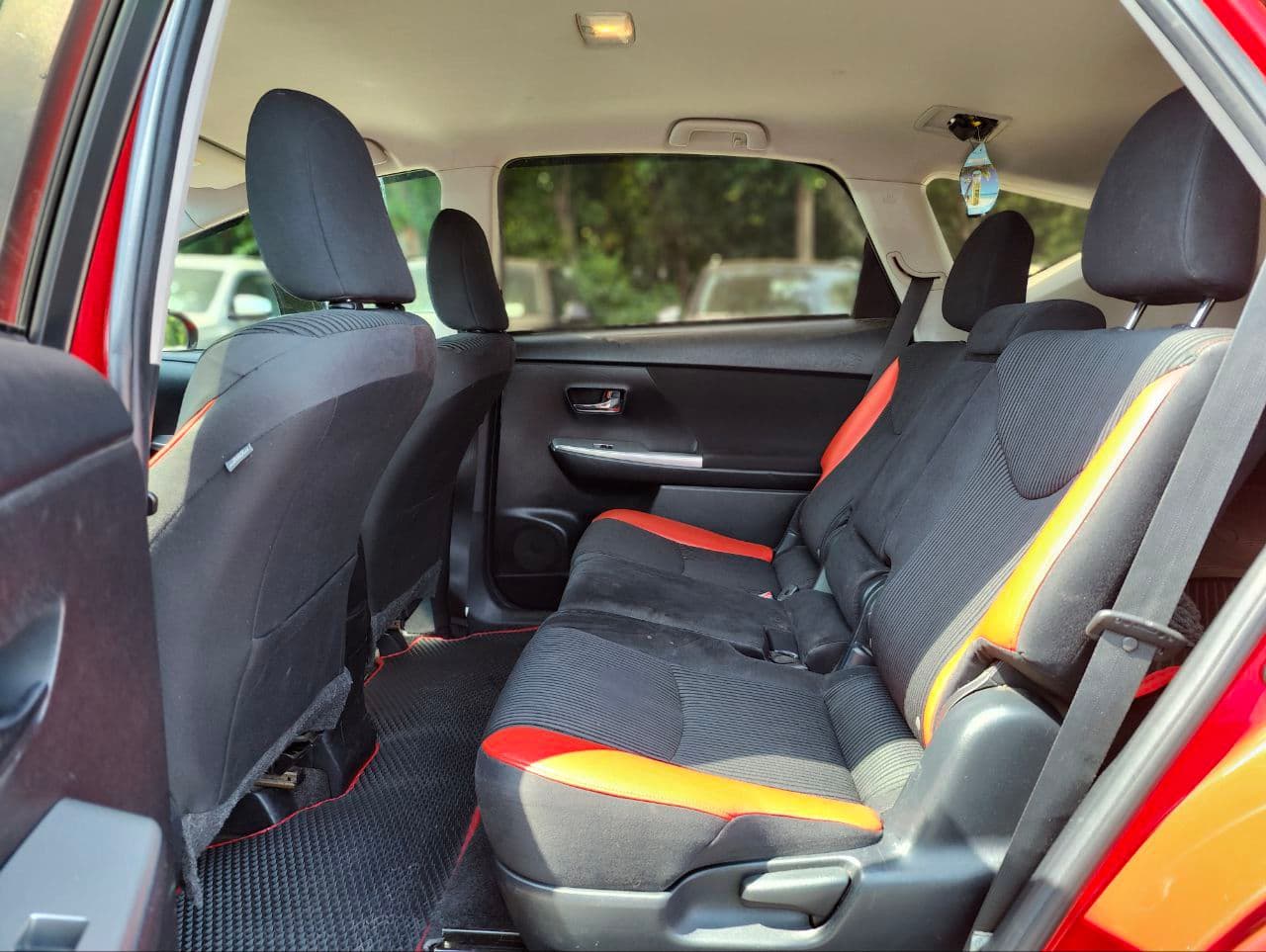 Toyota Prius Plus / V 2015 — Миниатюра 9