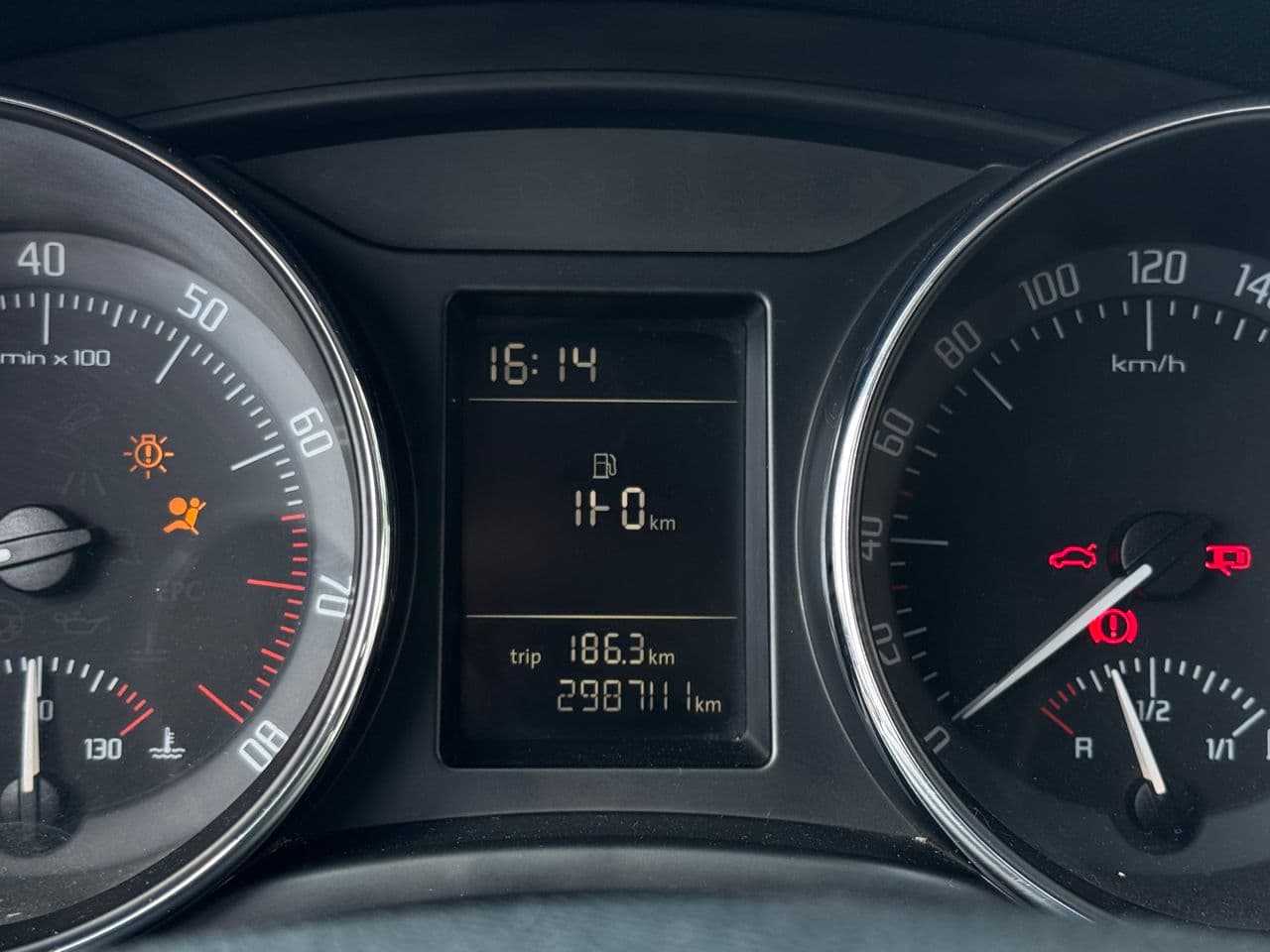 2010 Skoda Superb — Miniatură 8