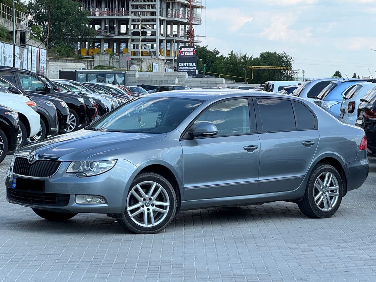 2010 Skoda Superb — Miniatură 2