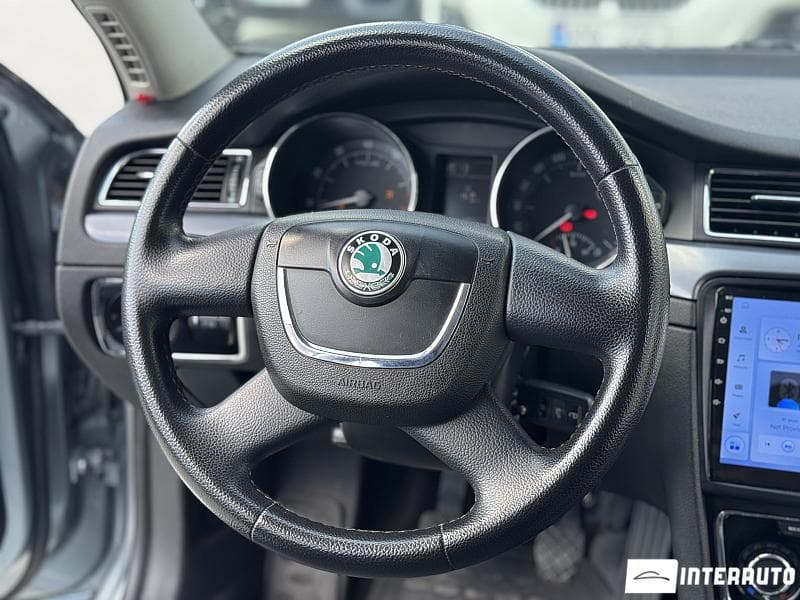 2010 Skoda Superb — Miniatură 7
