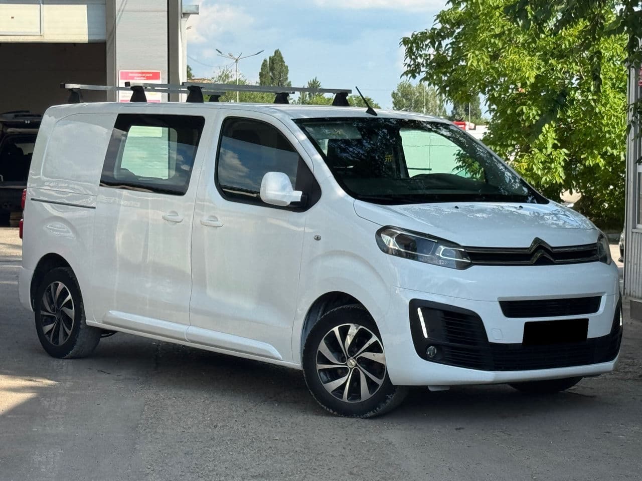 2016 Citroen Jumpy — Miniatură 3