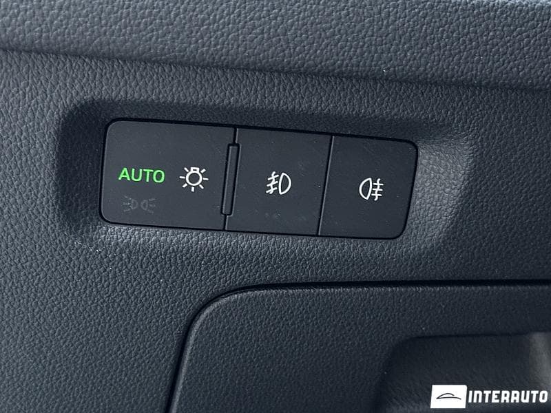 2020 Skoda Octavia — Miniatură 17
