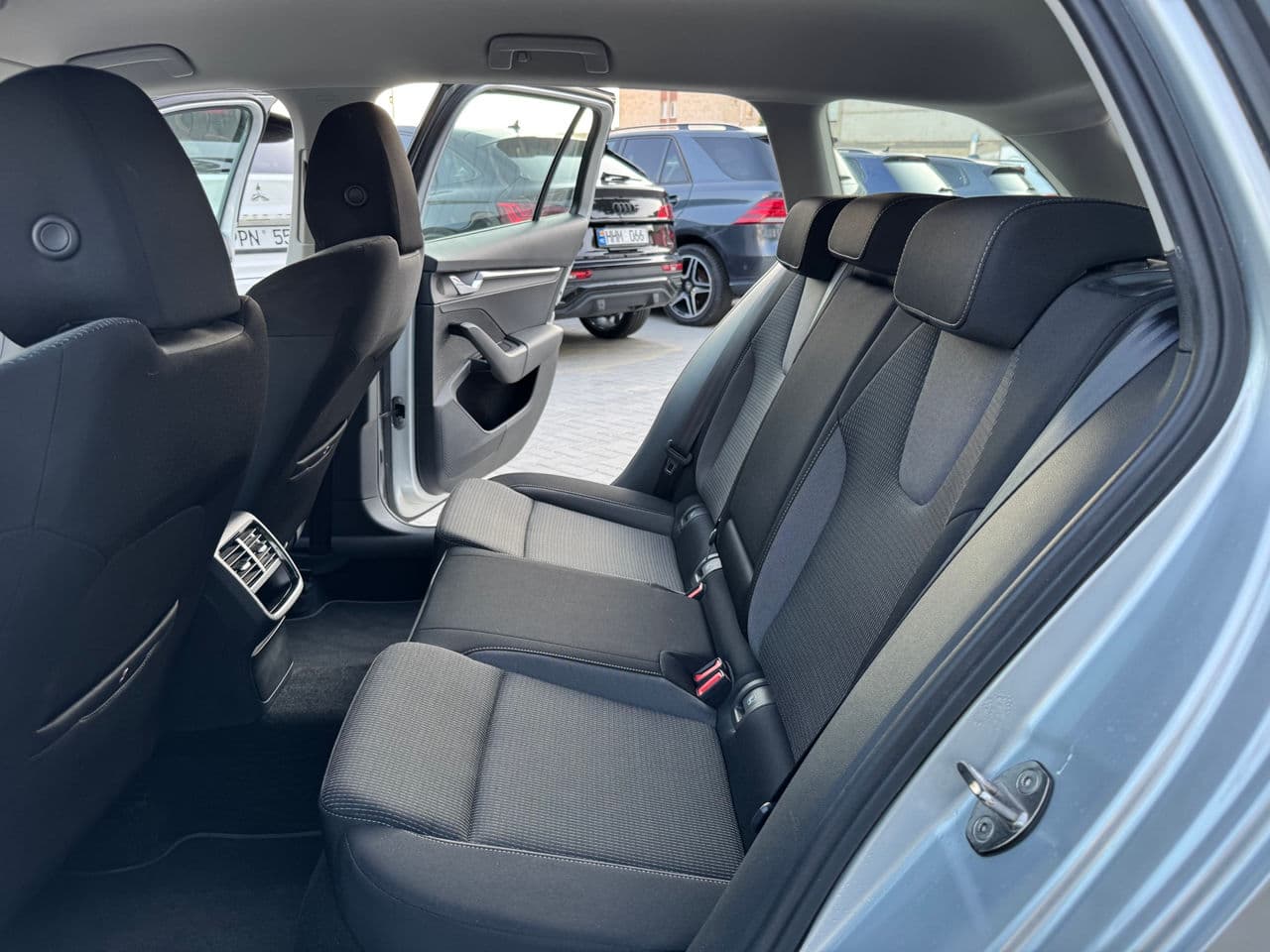 2020 Skoda Octavia — Miniatură 13