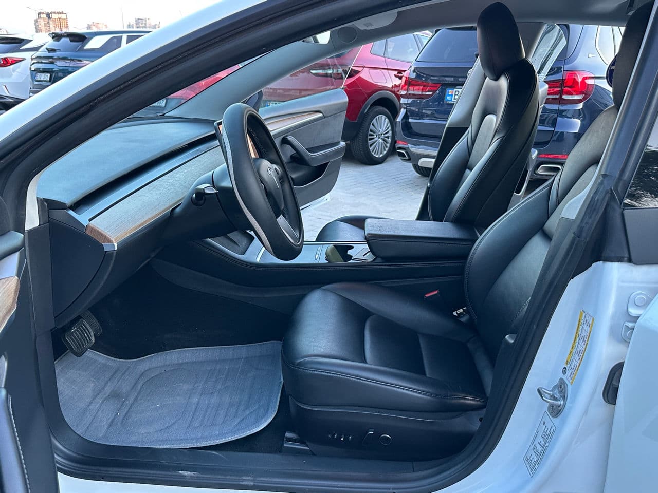 2022 Tesla Model 3 — Miniatură 5