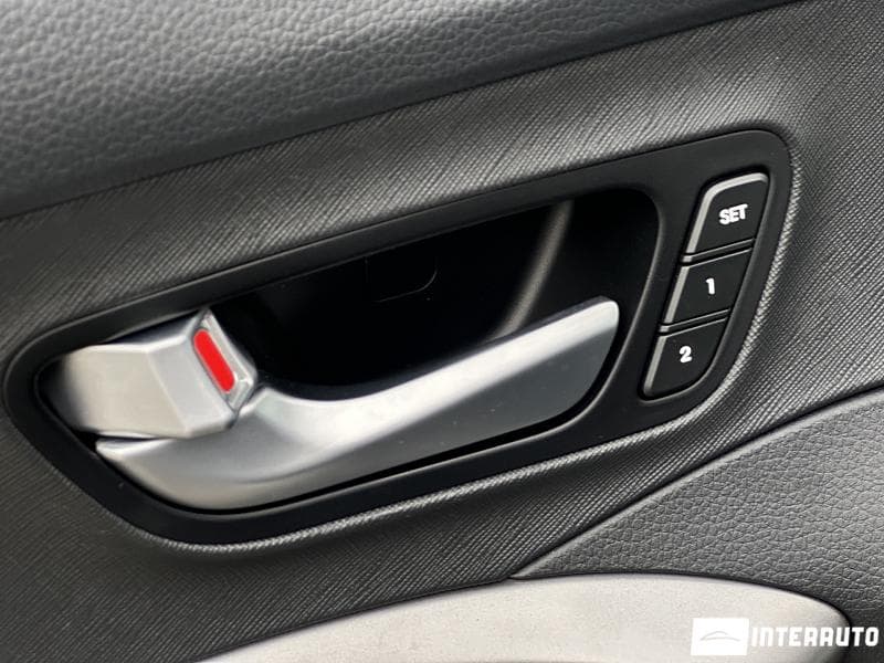 Hyundai Santa Fe 2018 — Миниатюра 19