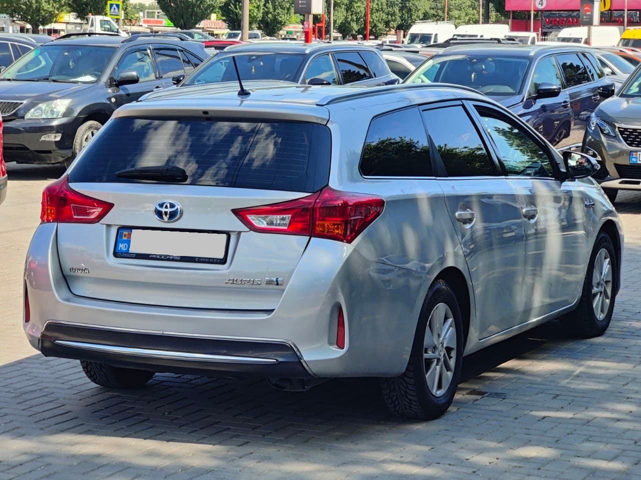 2013 Toyota Auris — Miniatură 2