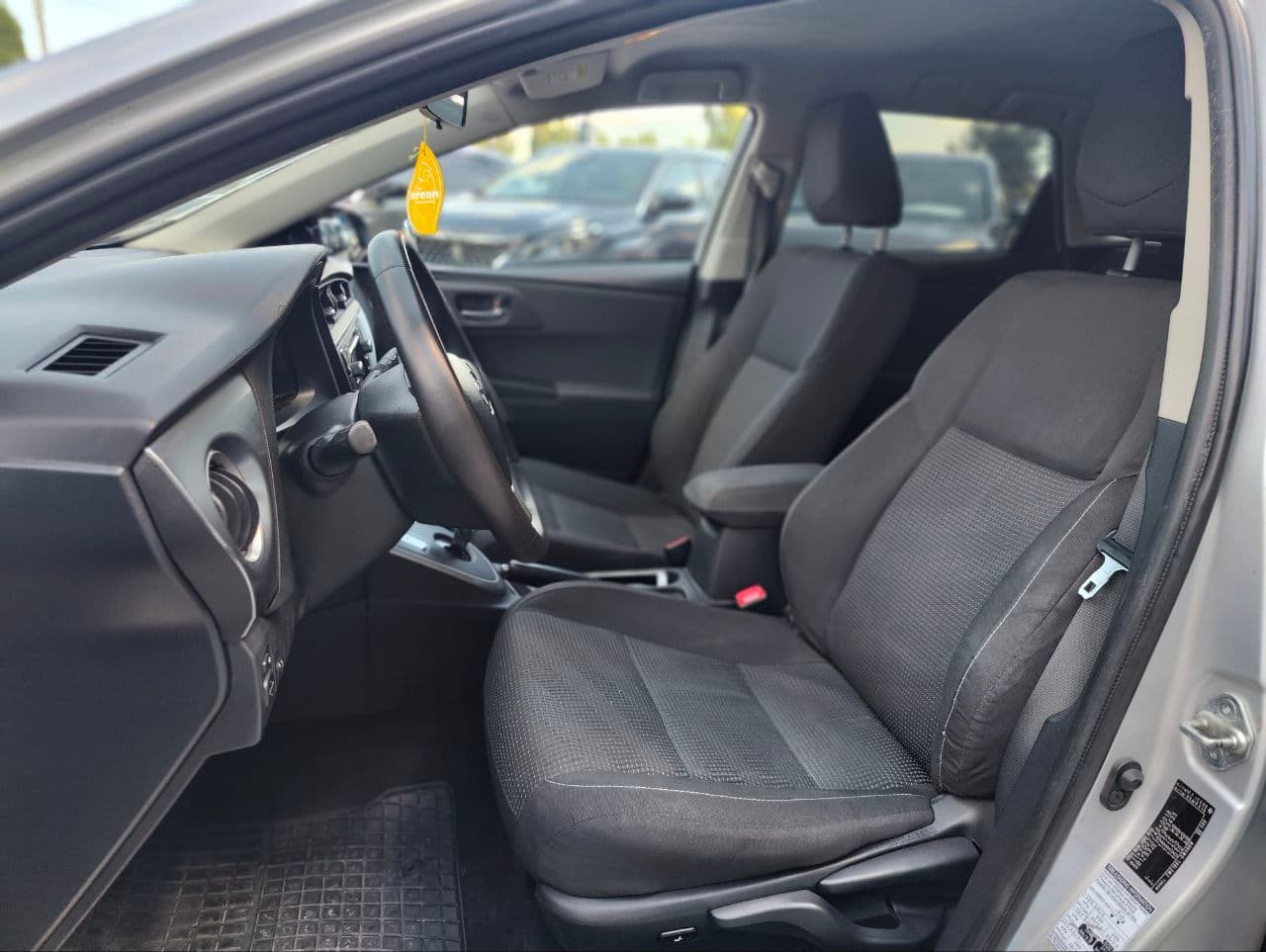 2013 Toyota Auris — Miniatură 5
