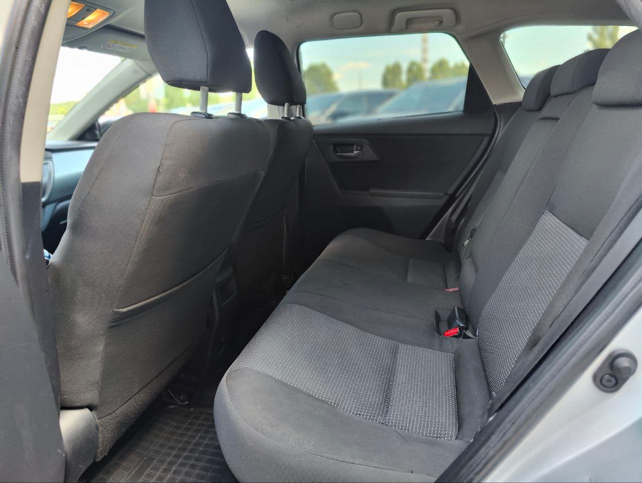 2013 Toyota Auris — Miniatură 9