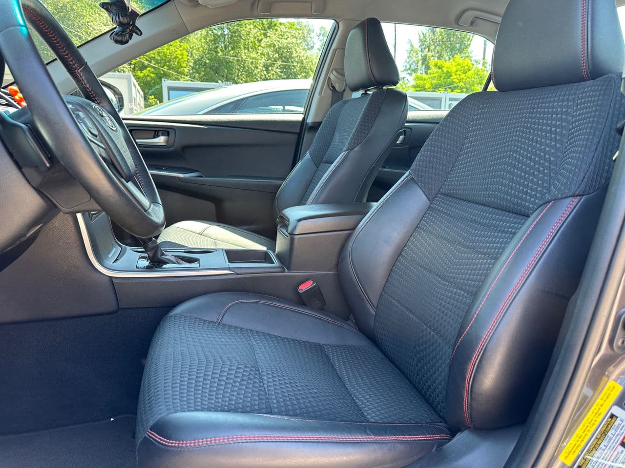 2015 Toyota Camry — Miniatură 5