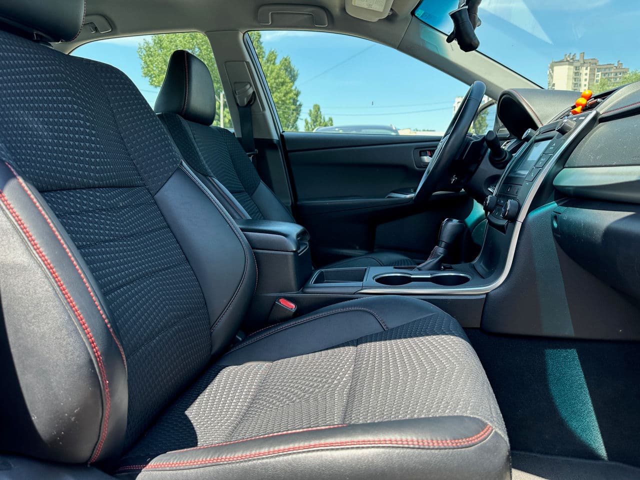 2015 Toyota Camry — Miniatură 12