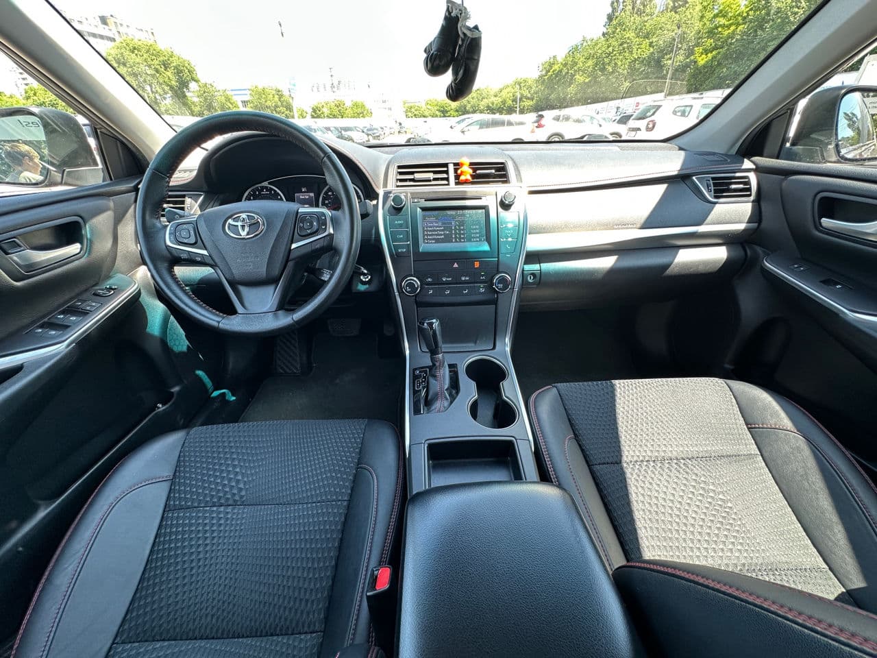 2015 Toyota Camry — Miniatură 7