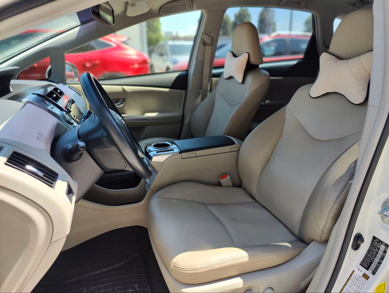 2014 Toyota Prius Plus / V — Miniatură 6