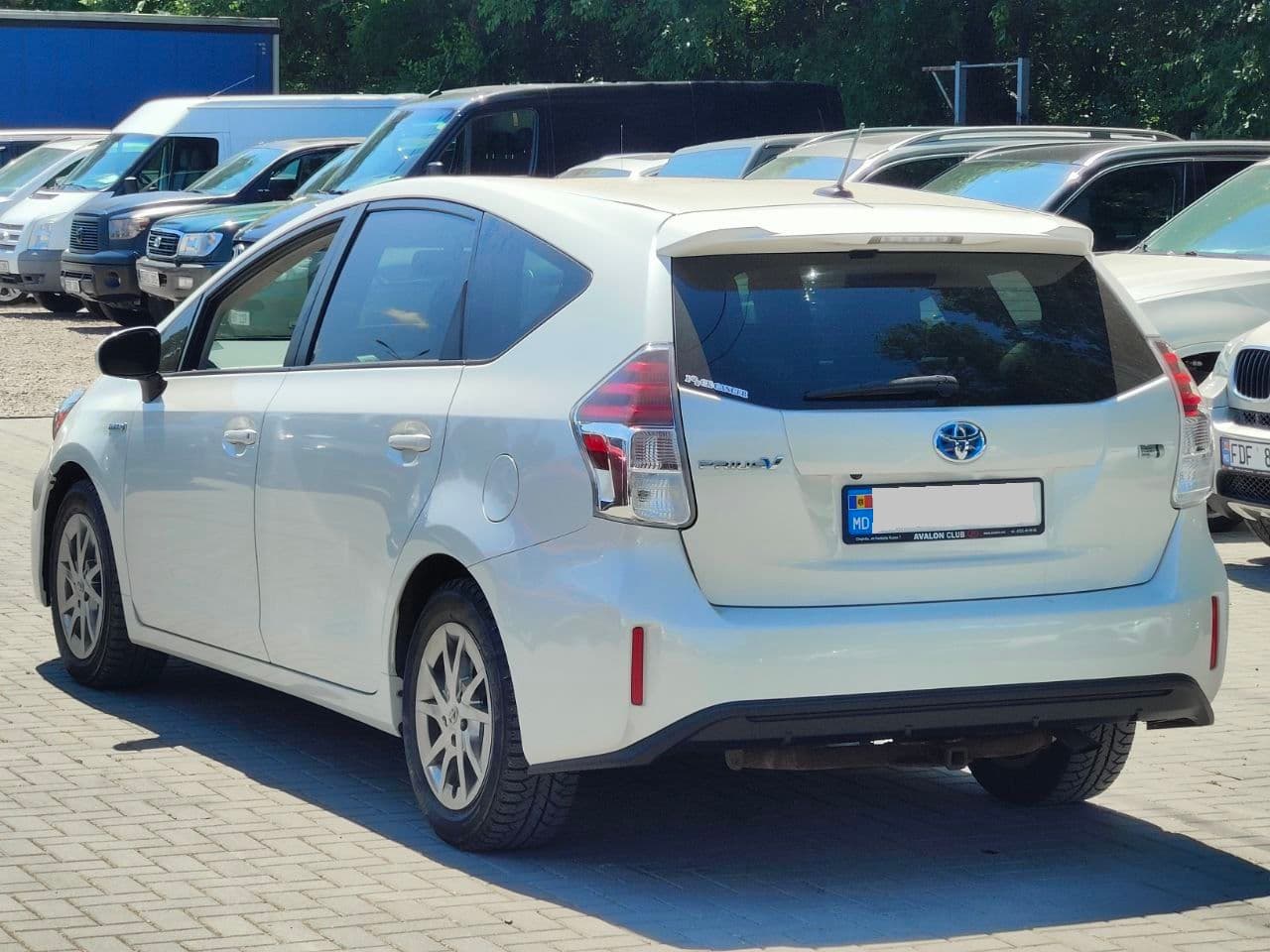 2014 Toyota Prius Plus / V — Miniatură 2