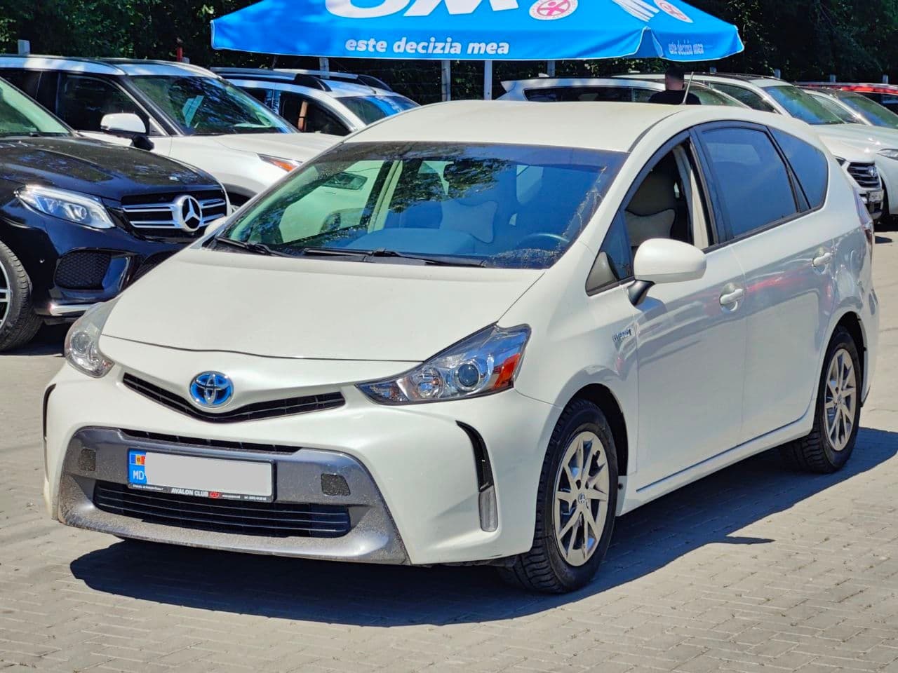 Toyota Prius Plus / V