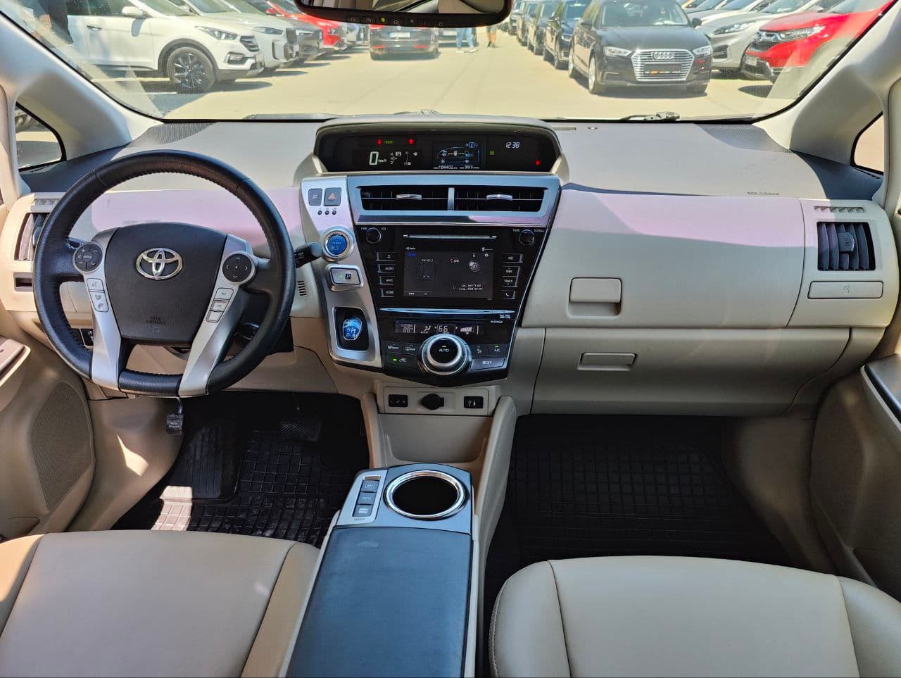 2014 Toyota Prius Plus / V — Miniatură 7